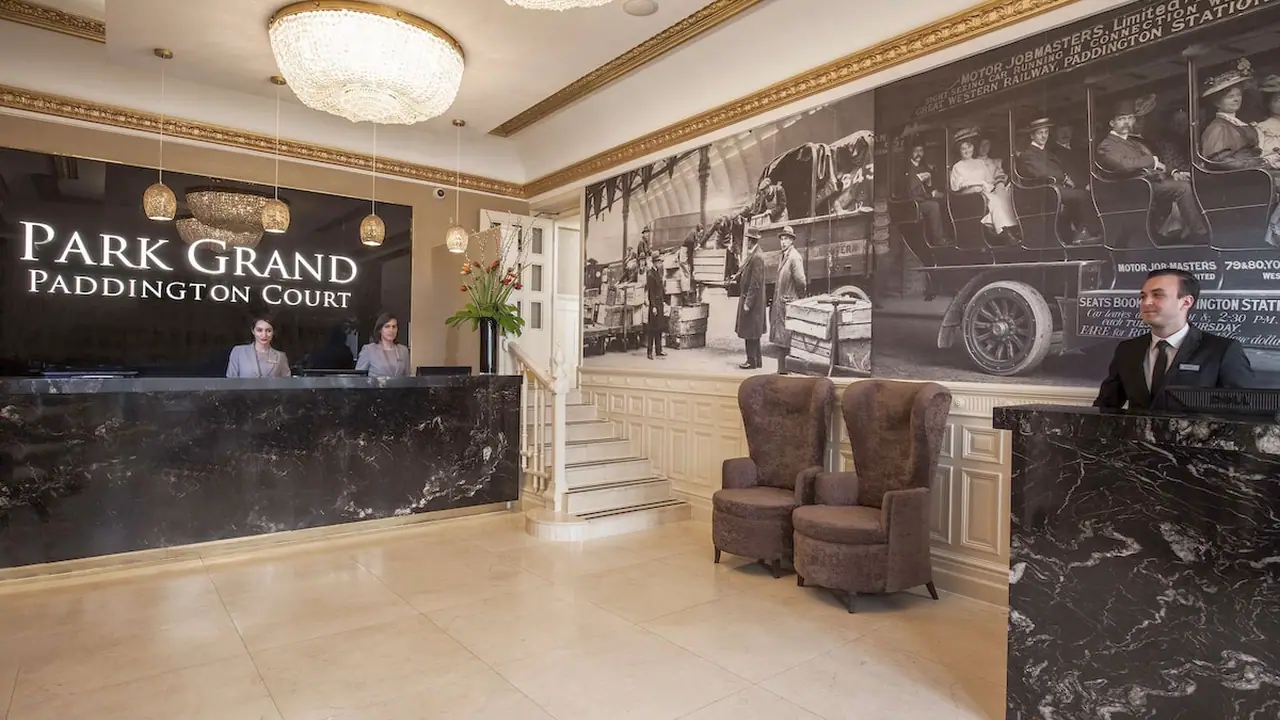 Park Grand Paddington court